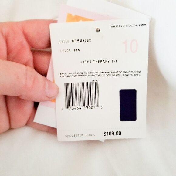 Liz Claiborne Audra white pants cuffed hem - Picture 8 of 9